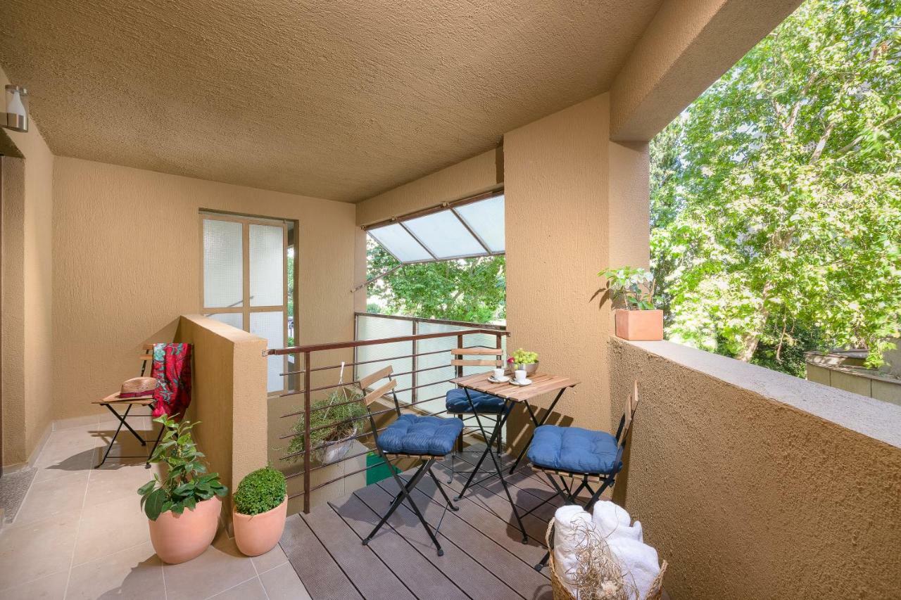 Apartments And Rooms Daisy สปลิท ภายนอก รูปภาพ